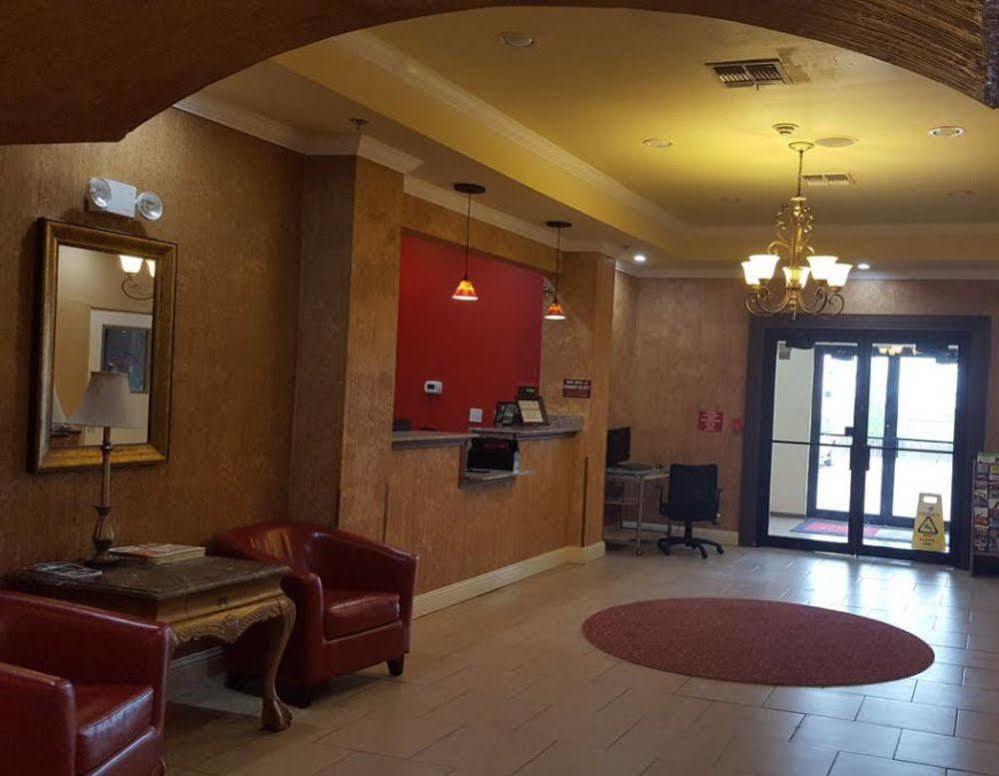 Reddy Hotel Plainview Εξωτερικό φωτογραφία